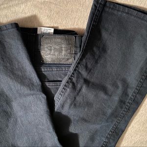 Levi’s 513 jeans